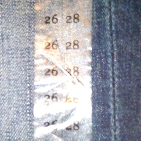 American Eagle Crop Slim Jeans - Picture 1 of 8